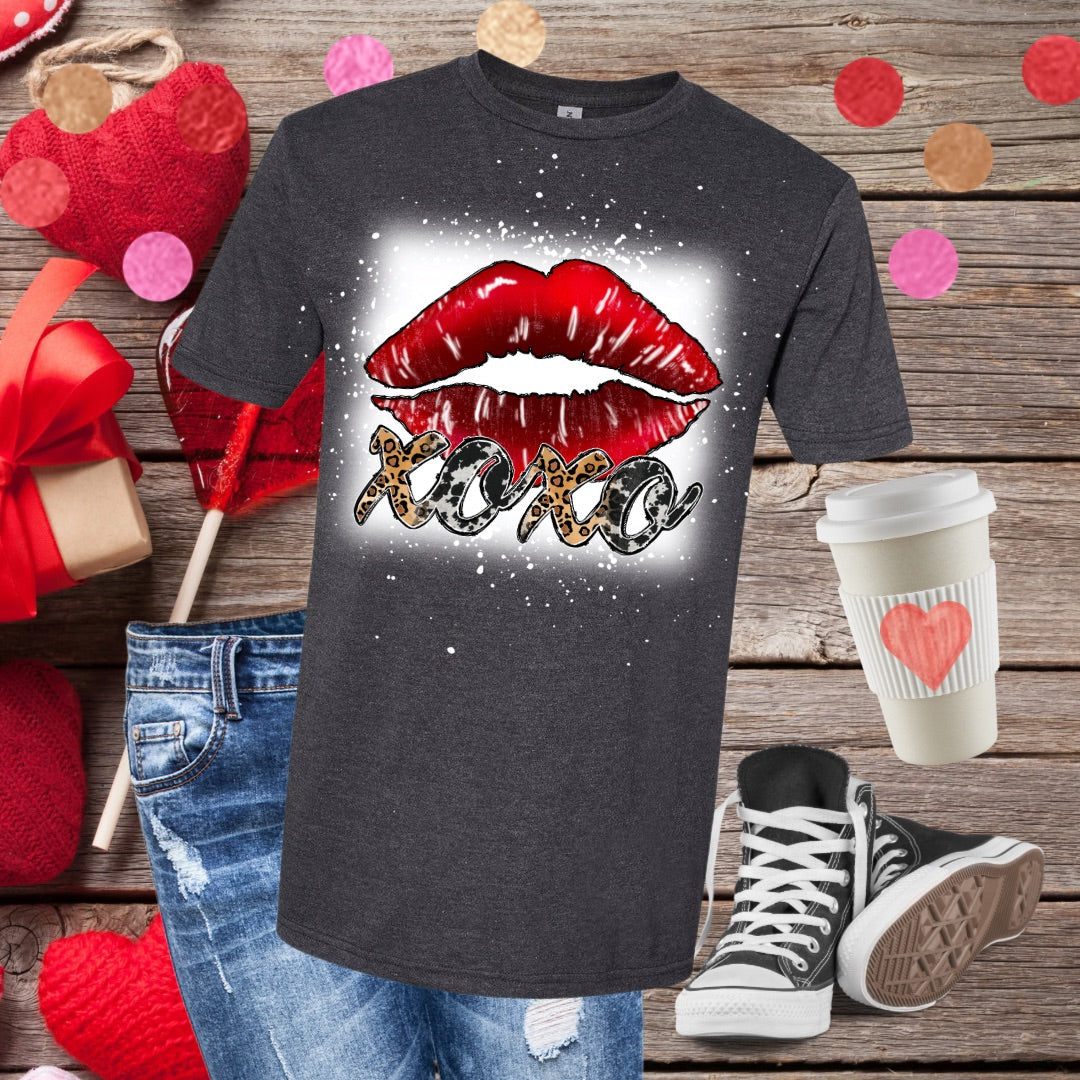 XOXO Lips Bleached T-Shirt
