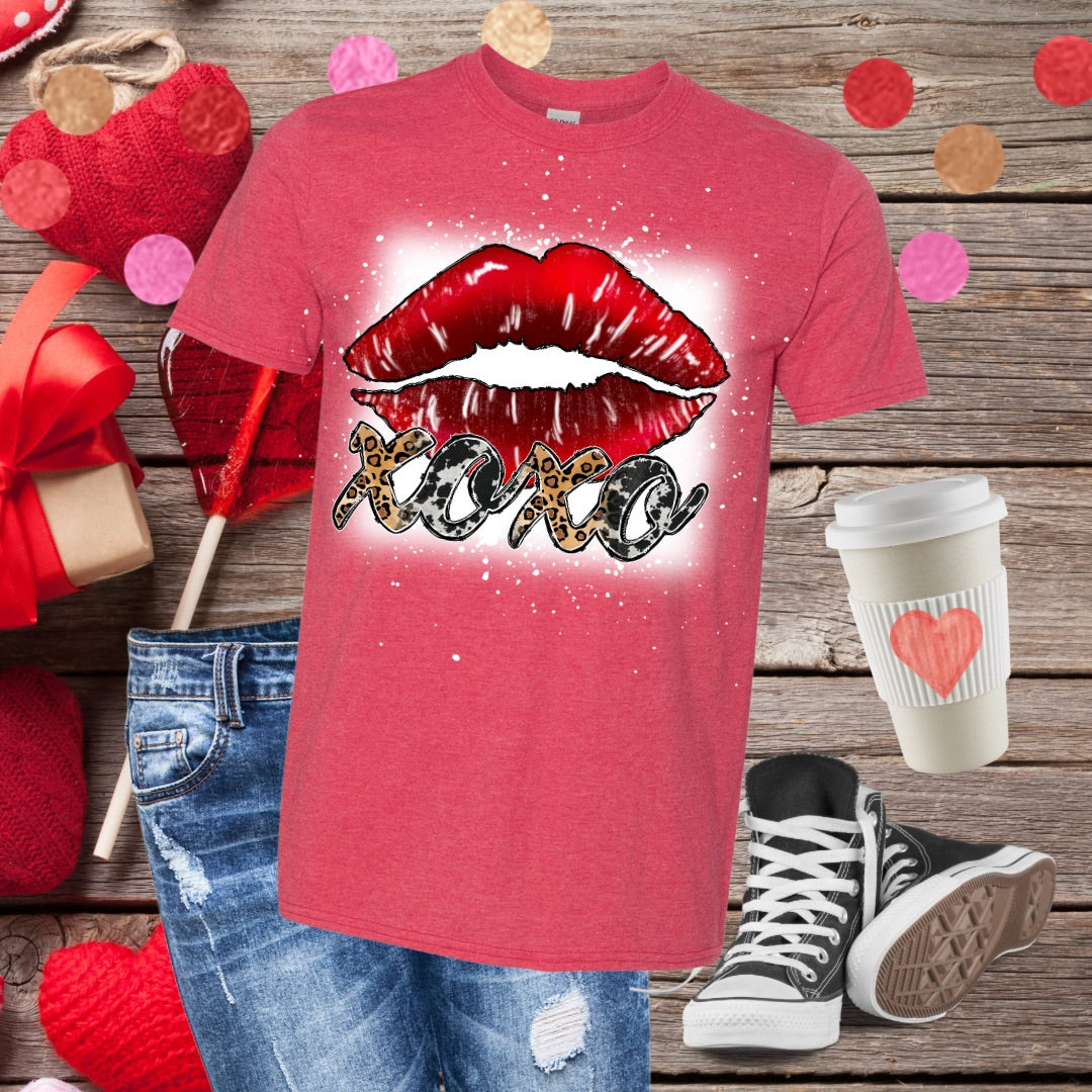 XOXO Lips Bleached T-Shirt